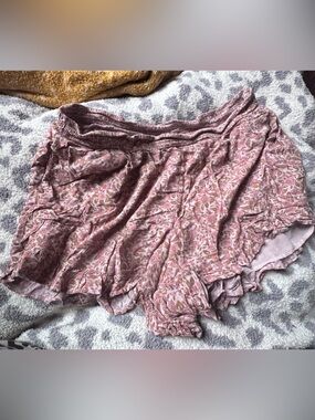 American Eagle Outfitters Pink Floral Elastic Waist Shorts